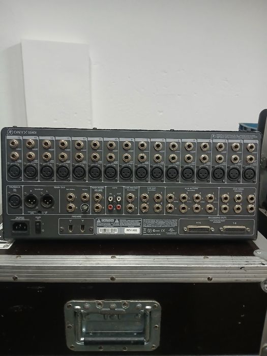 Mesa de mistura mackie 1640i
