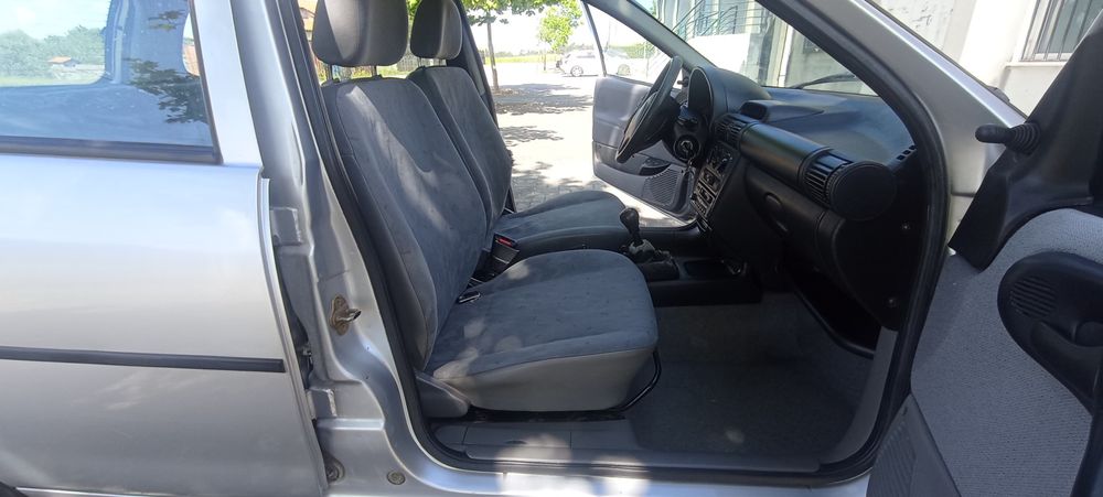 Opel corsa  1.0 gasolina