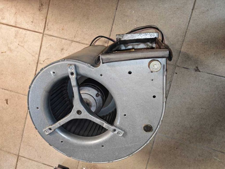 Wentylator promieniowy / Dmuchawa EBM D4E225-AC01-16