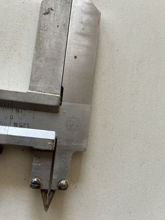 Narzedzia miernicze i skrawajace stolarskie