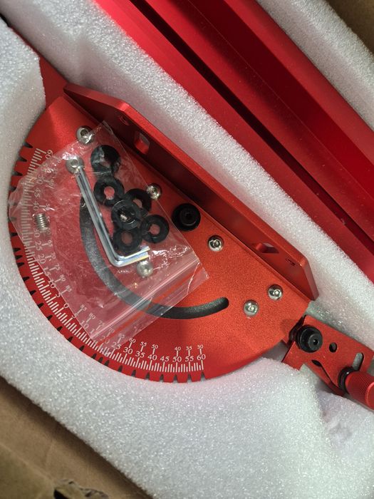 Conjunto de Medidor de Ângulo e Guia com Batente de Trilho para Serra