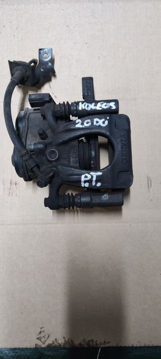 Renault Koleos II 2 zacisk jarzmo tył