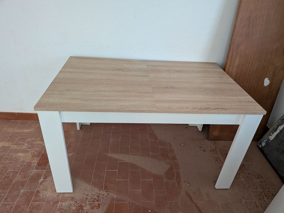 Vendo Mesa Extensível Semi Nova