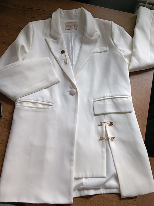 Marynarka  wzór versace złote agrafki 38