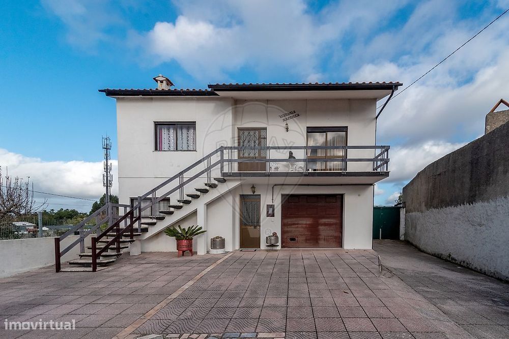 Moradia T4 para venda
