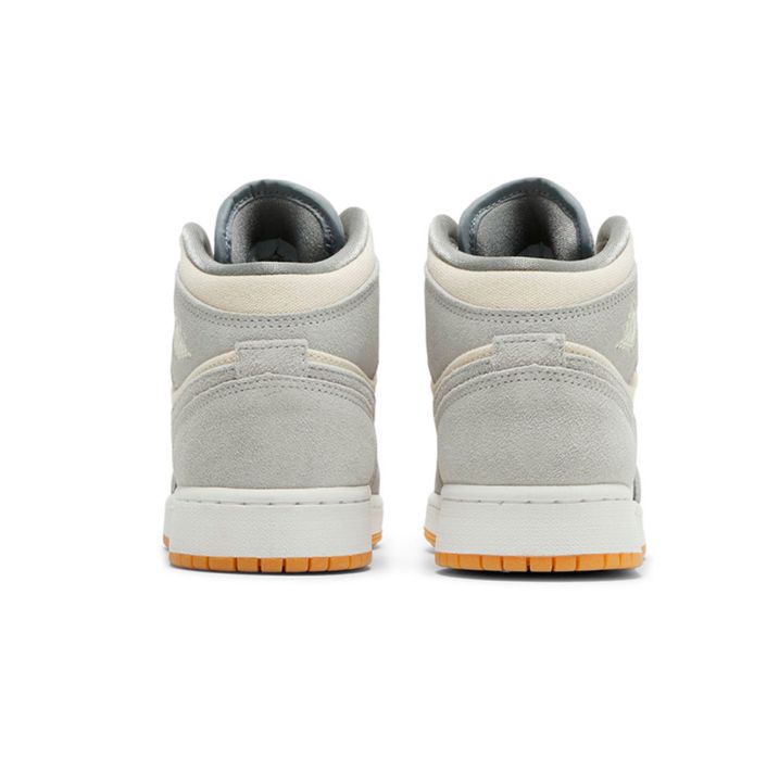 Кросівки жіночі Nike Air Jordan 1 Mid SE Coconut Milk Grey розмір 39