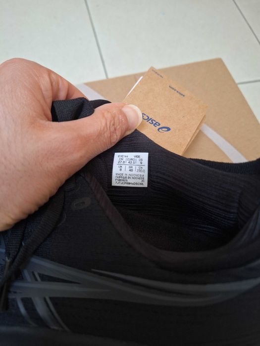Asics Gel-Nimbus 28 Black/Graphite Grey (42,5)