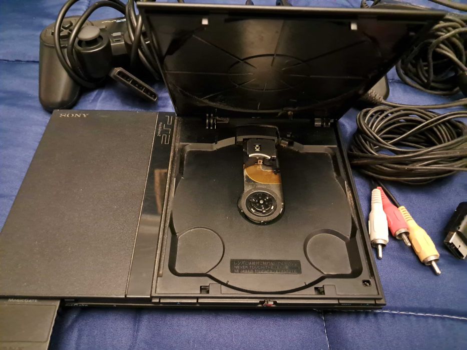 Playstion 2 mini c/ comandos + Jogos PS1 e PS2