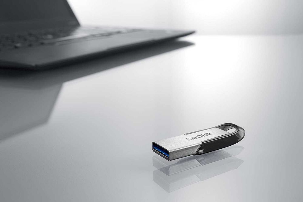 SanDisk Ultra Flair 128 GB USB 3.0 Flash Drive64740941789185123