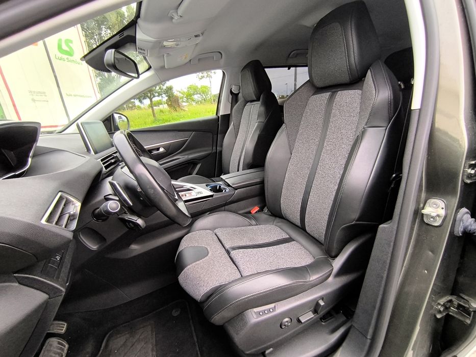Peugeot 5008 Allure 1.5 HDI Automático