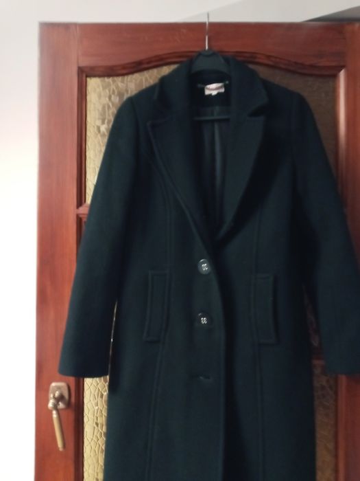 Plaszcz damski czarny klasyczny 40