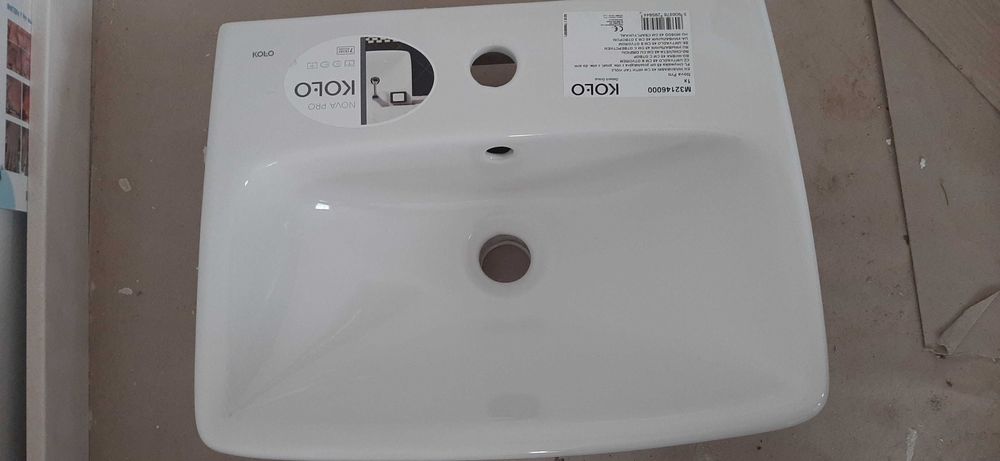 Biała umywalka Koło