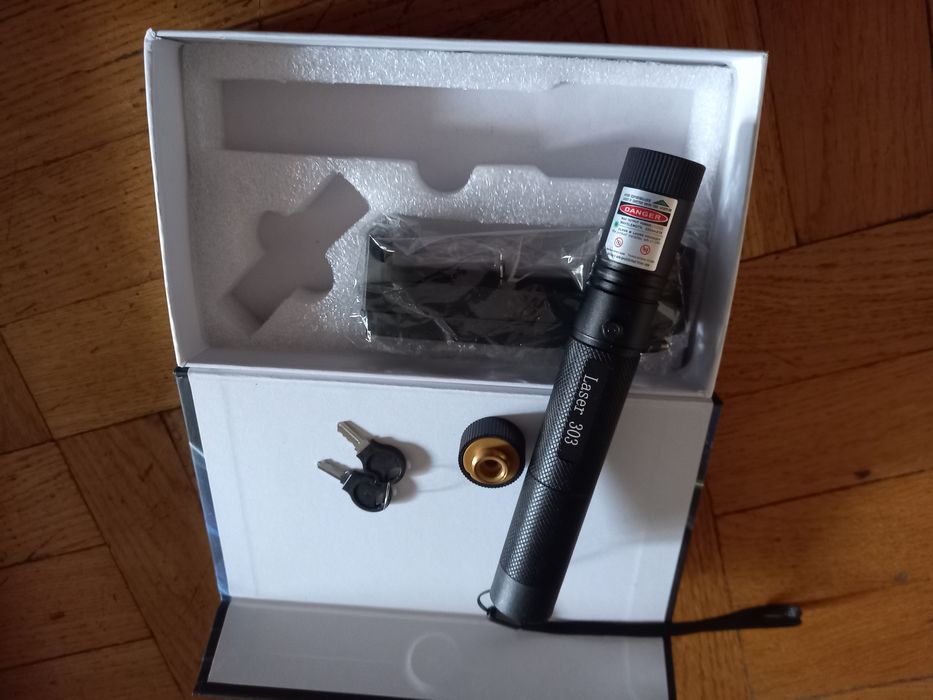 Тактическая лазерная указка