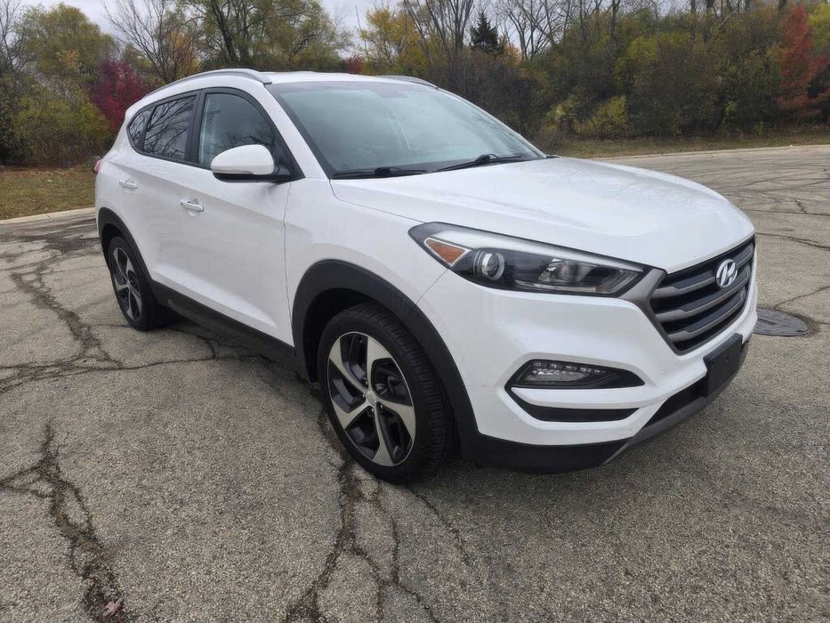 Hyundai Tucson Sport      2016