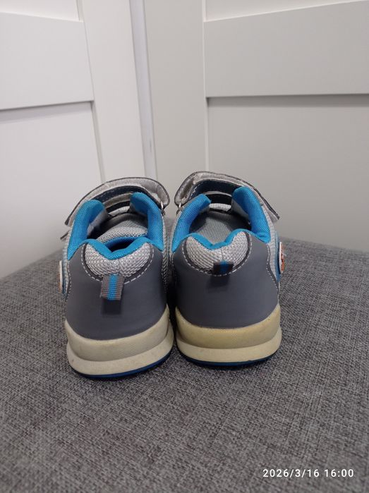 Buty 31 sportowe na rzepy chłopięce wiosenne