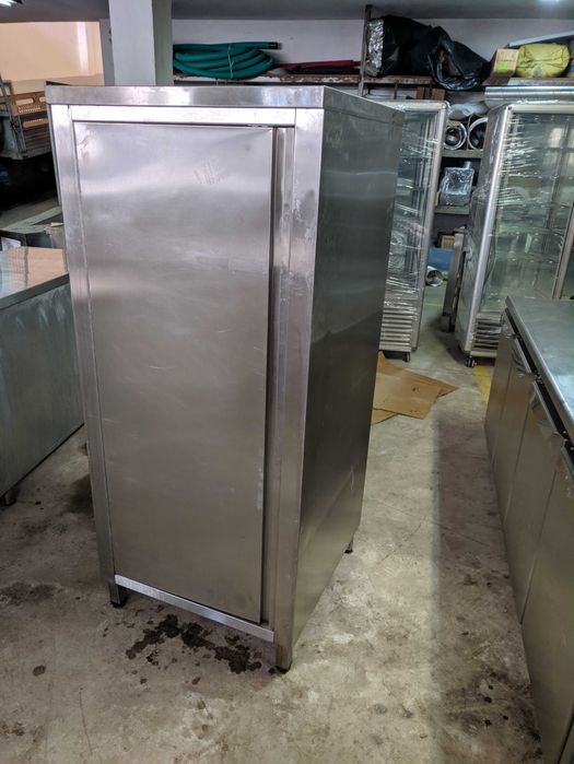 Armário vertical fundo louceiro totalmente em aço inox 70cm
