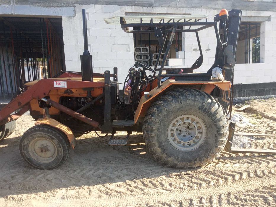 Wózek widłowy terenowy- traktor Zetor