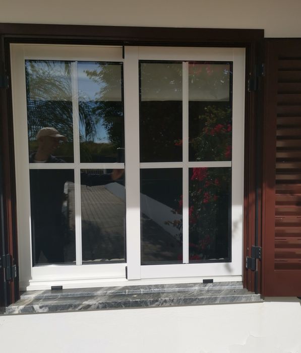 Portadas em alumínio