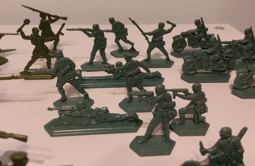 Żołnierzyki 1:48 - piechota radziecka i niemiecka (WW2)