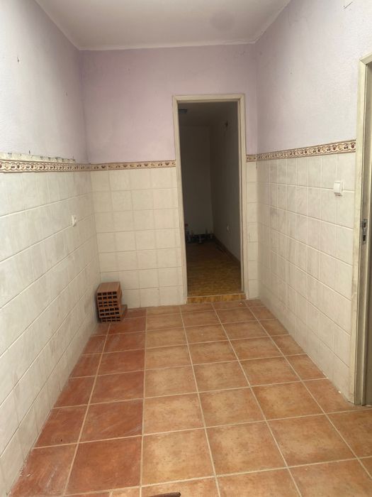 Casa para acabar de recuperar em Escalos de Cima (10 minutos de Castelo Branco)