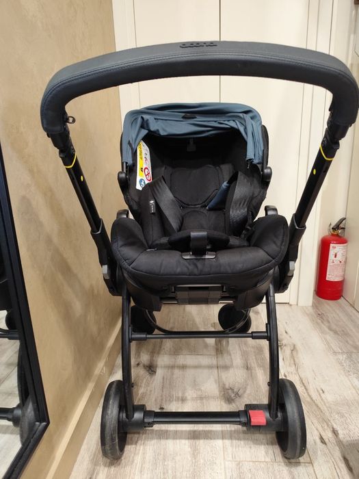 Продам автокресло Doona X