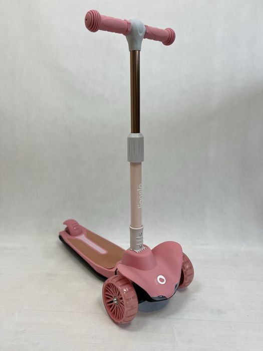 Hulajnoga trójkołowa Lionelo Timmy dla dziewczynki świecące koła LED