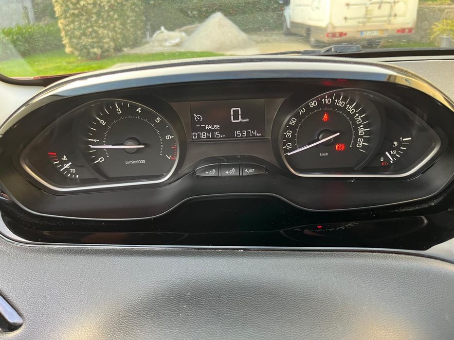 Peugeot 208 1.2 PureTech -78.000 km - Económico e Fiável