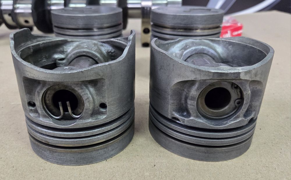 Колінвал шатун поршень Мітцубісі L200 Л200 Pajero 2.5 4D56