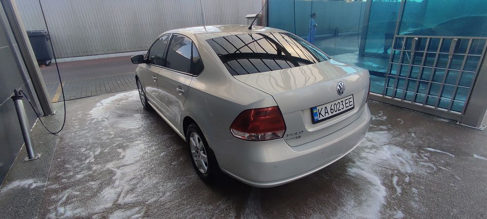 Volkswagen polo sedan