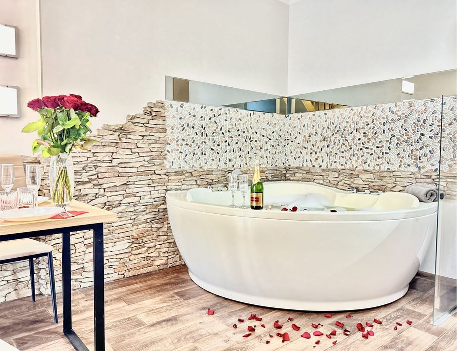 (11)Газ!!! Квартира подобово з Джакузі М.Наукова Госпіталь Культури 5