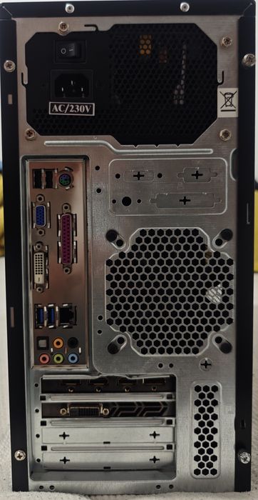 Pc gamer i5 2400 + GTX 1050 TI 4GB