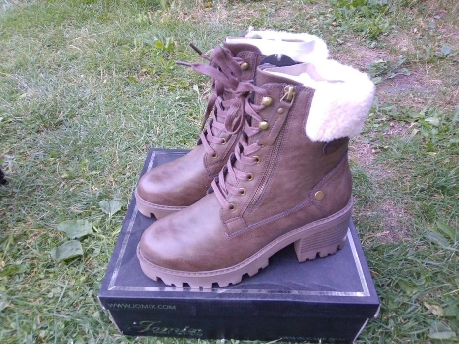 Buty zimowe damskie wysokie ocieplane brązowe śniegowce 40 suwak botki