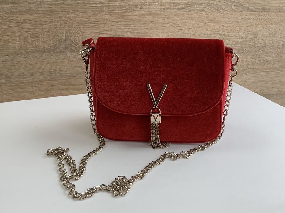 Сумка від VALENTINO Divina Shoulder Bag
