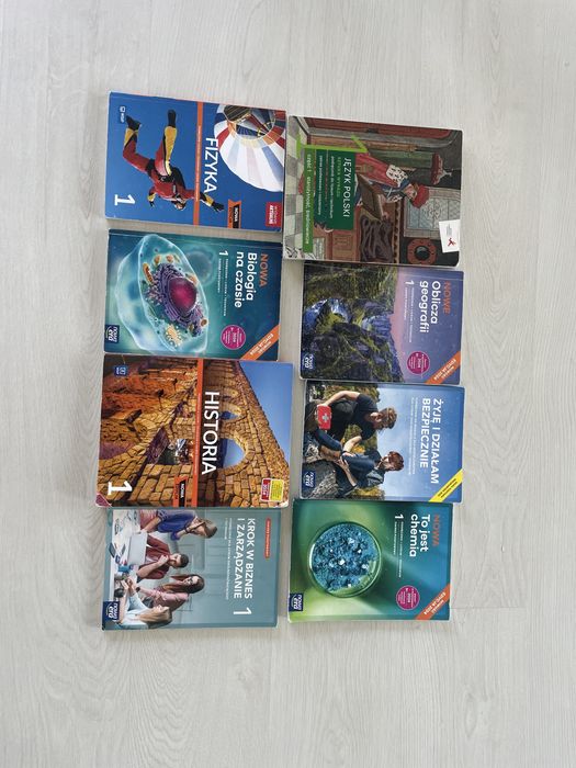 Zestaw podręczników do kl 1 lo i technikum