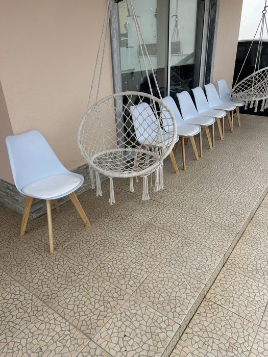 Vendo mesa com conjunto 7cadeiras