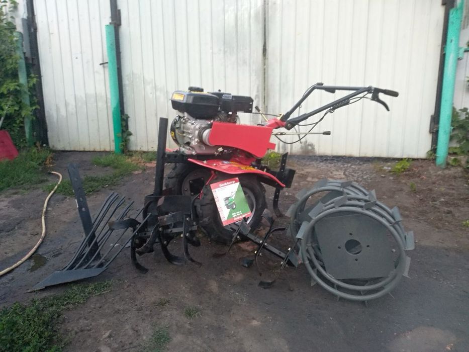 Срочно Мотоблок стан нового 7 кс з приладдям