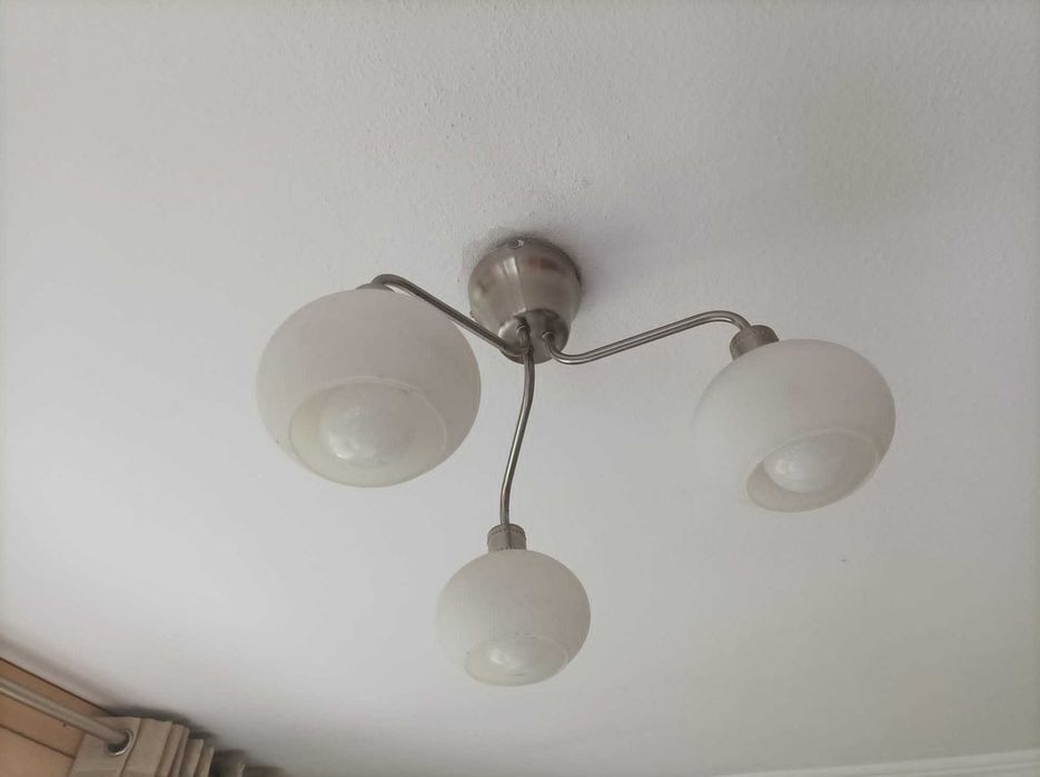 Candeeiro de tecto com 3 lâmpadas LED