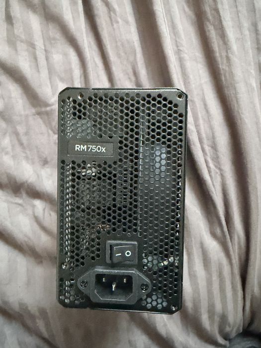 Zasilacz Corsair RM750X