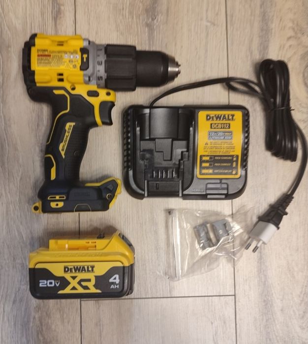 Акумуляторний безщітковий з ударом дриль-шуруповерт DEWALT DCD805 20V