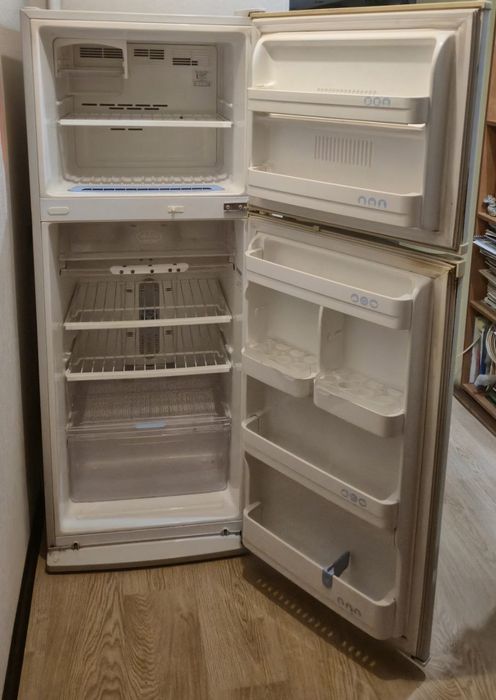 Продам холодильник Lg