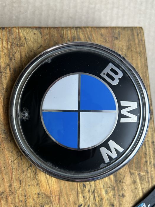 Emblemat Znaczek Logo Znaczek klapy bagaznika bmw e83 x3 wysylka