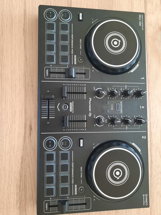 Pioneer DDJ 200 - konsola DJ z bluetooth