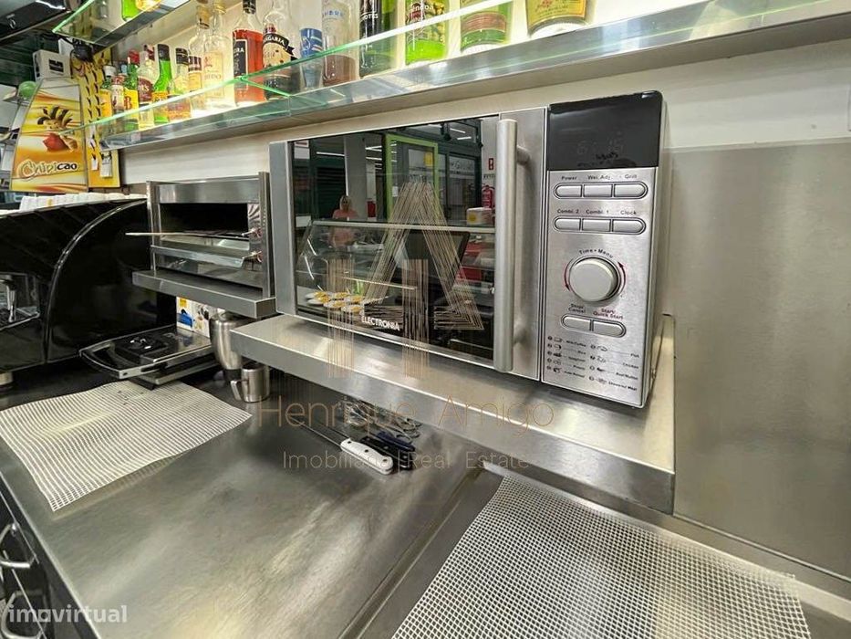 Espaço comercial no coração de Sesimbra
