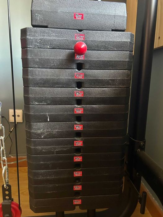 Vende-se Estação de Musculação Domyos Home Gym Compact + Acessórios