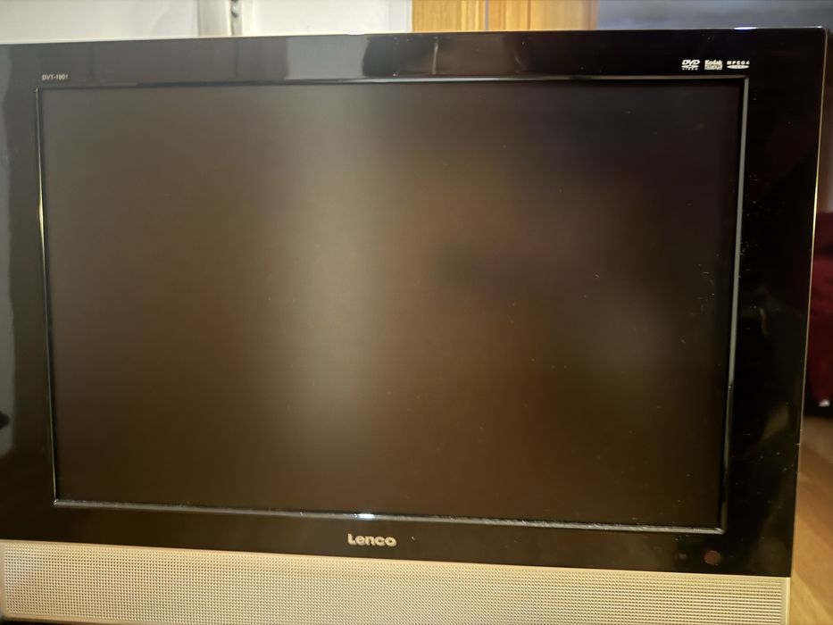 Lenco DVT-1901 com comando e cabos