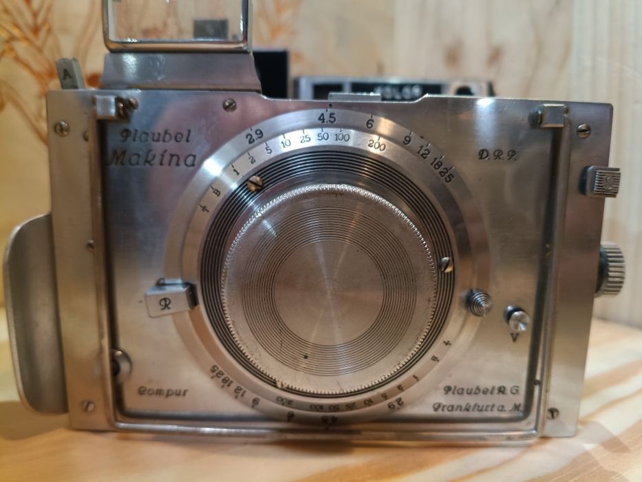 Plaubel Makina II – klasyczny aparat średnioformatowy (ok. 1936 r.)