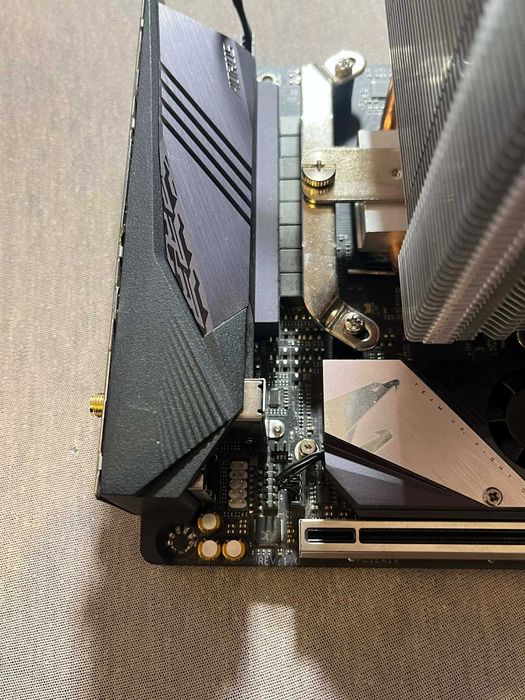 X570 Aorus Pro mITX WiFi SFF do negocjacji