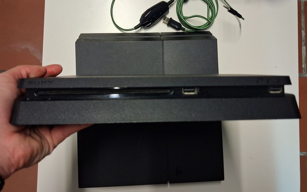 PACK 2x PS4 (1.5TB) + 2 Comandos + Jogos + Headset – Oportunidade!