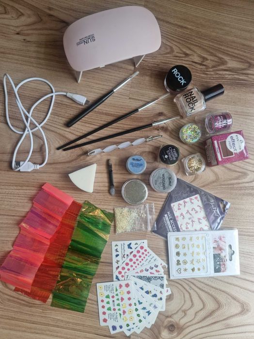Ozdoby do paznokci manicure hybrydowego