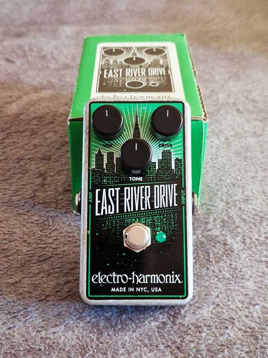 Electro-Harmonix East River Drive